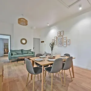 Au Coeur Des Platanes - Parking Gratuit Sous-terrain - Clim - Balcon Appartement